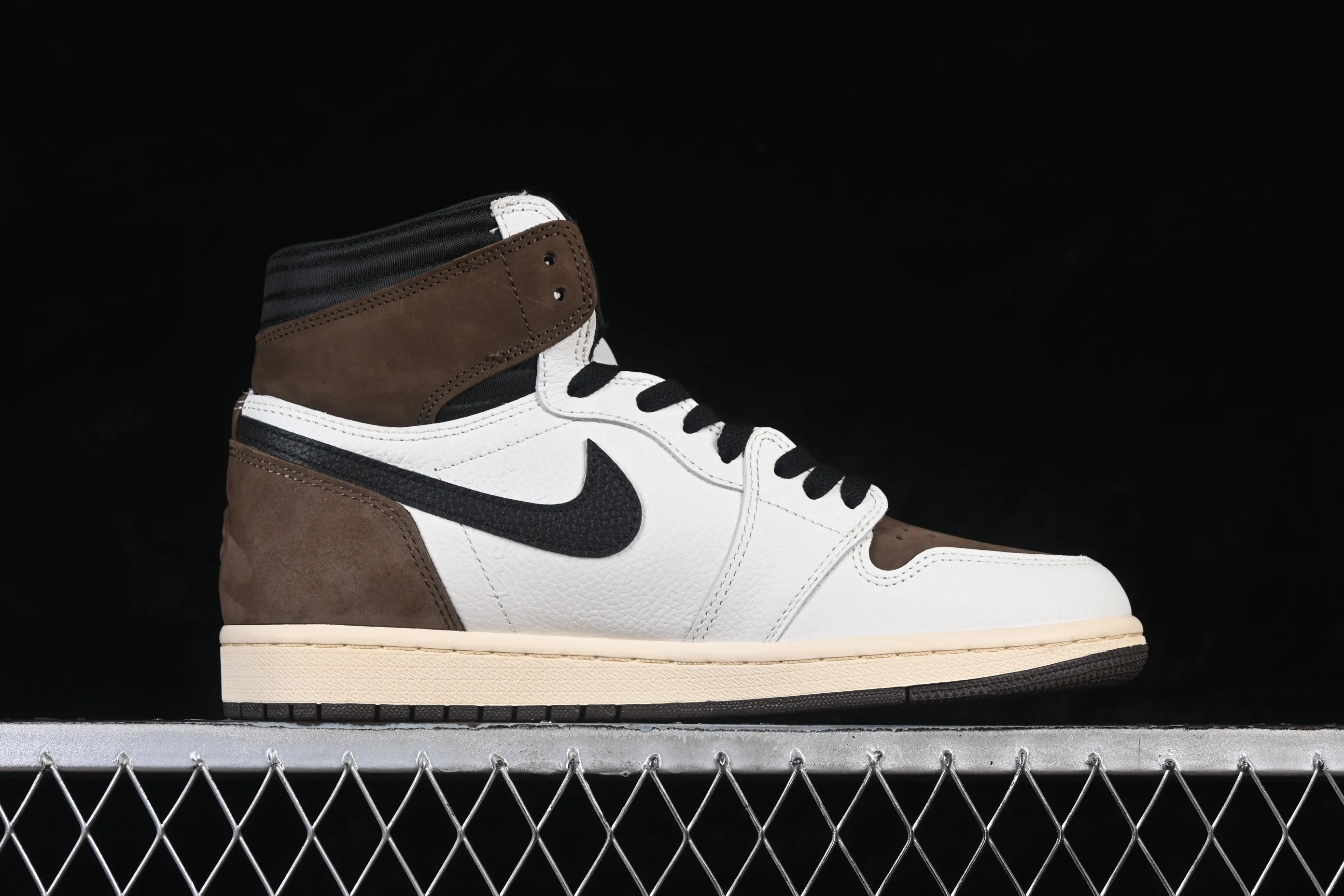 All categories Air Jordan Jordan series basketball shoes Air Jordan 1 High W version Travis Scott x Air Jordan 1 High OG AJ1 anti-hook high-top basketball shoes CD4487-001